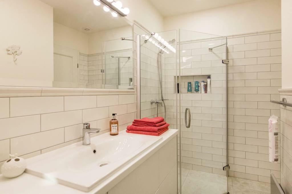 Main Street Apartment Budapest Bagian luar foto